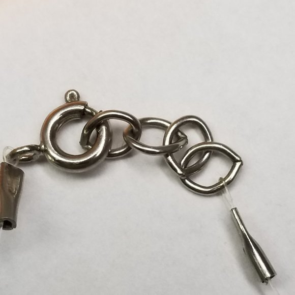 ✅1026I Unbranded Illusion Necklace with Clear Crystal in Silver Tone Metal - Picture 7 of 9